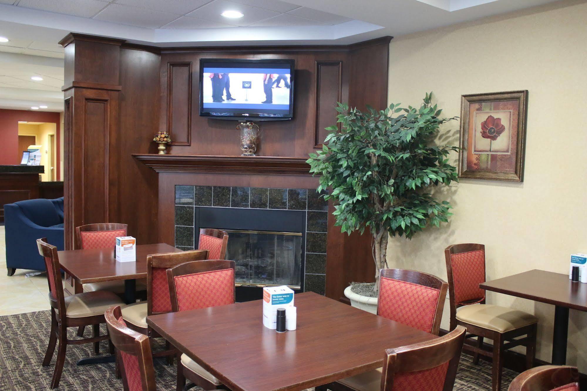 Comfort Inn & Suites Scarborough-Portland Buitenkant foto
